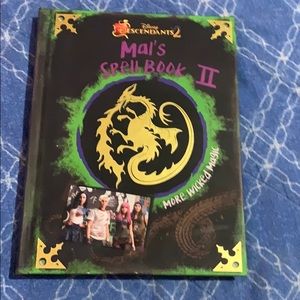 Descendants 2 Mals Spell Book
